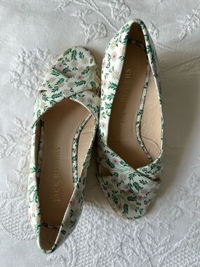 Jack Rogers Women's White Floral Peep-Toe Espadrille Wedges